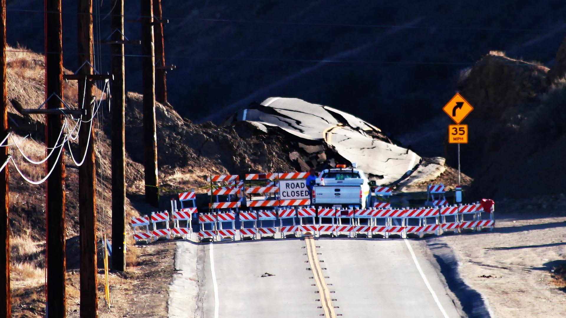 Landslide and road damage at Vasquez Canyon Road in Santa Clarita, CA filmed 11-23-2015